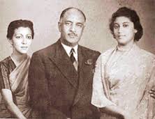 General with his wife and daughter